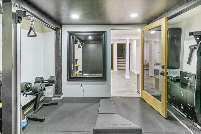 Building Photo - 27090 CA-189