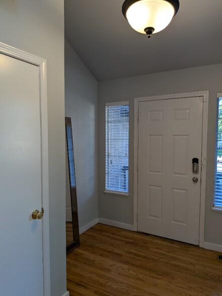 Building Photo - 1203 SW 355th Pl