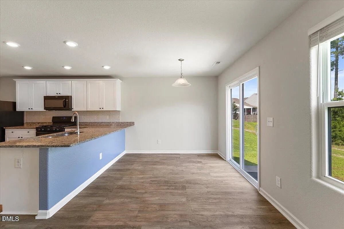 Building Photo - Room in House on Alderman Way