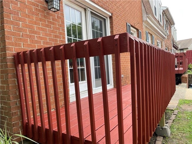 Building Photo - 2 Bedroom, 1.5 Bath Condo in Centerville S...