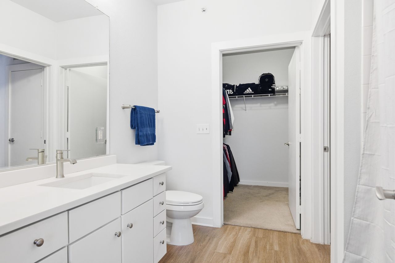 Building Photo - 1900 Barton Springs Rd