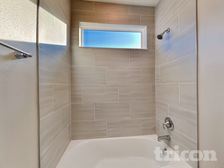 Building Photo - 38 Athens Dr