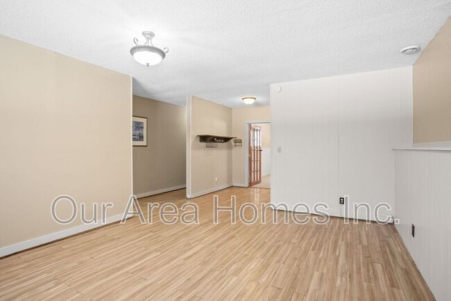 Building Photo - 4850 McAllister Ave NE