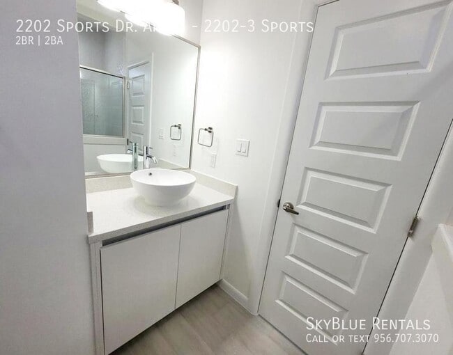 Building Photo - 2202 S Sports Dr