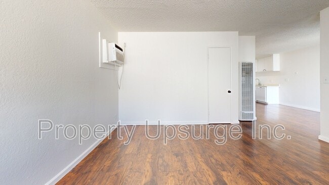 Building Photo - 175 Oroview Dr