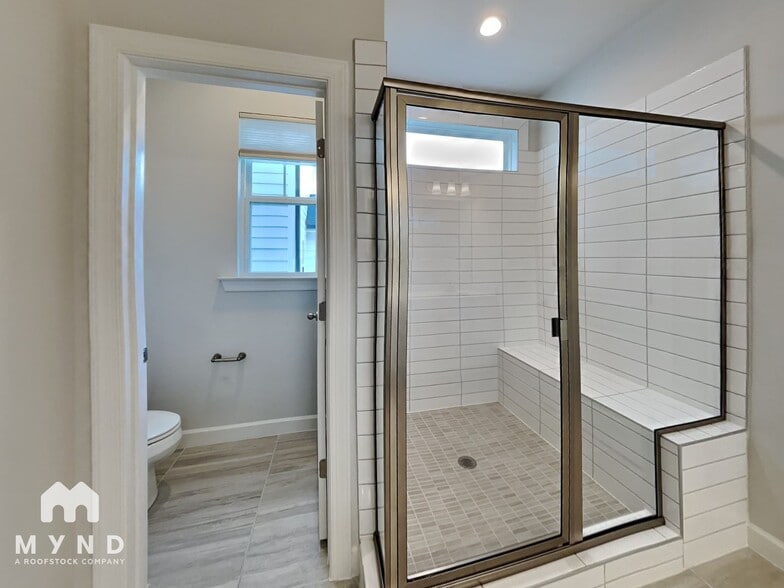 Building Photo - 279 Shadow Fls Dr