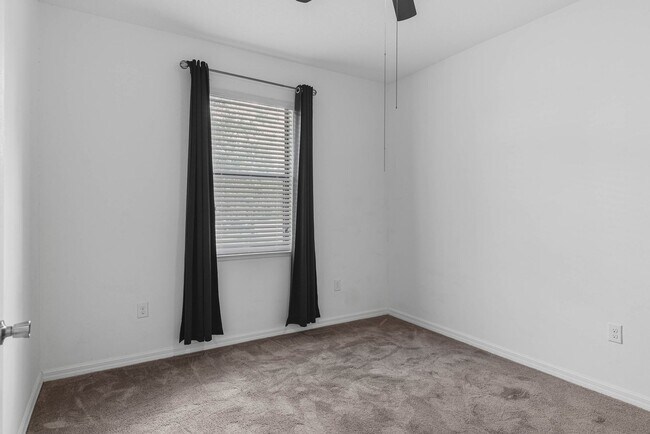Building Photo - Stonewood Estates 4 bedroom home available...