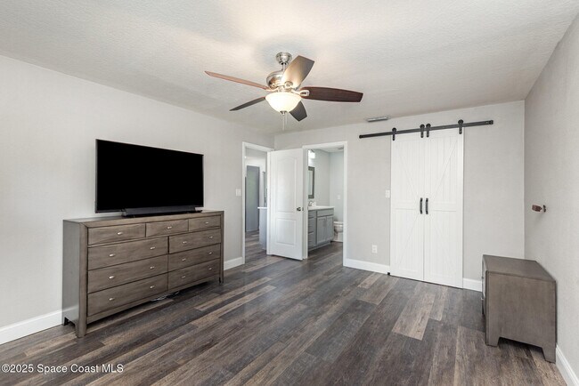 Building Photo - 3361 Chapparal Ct