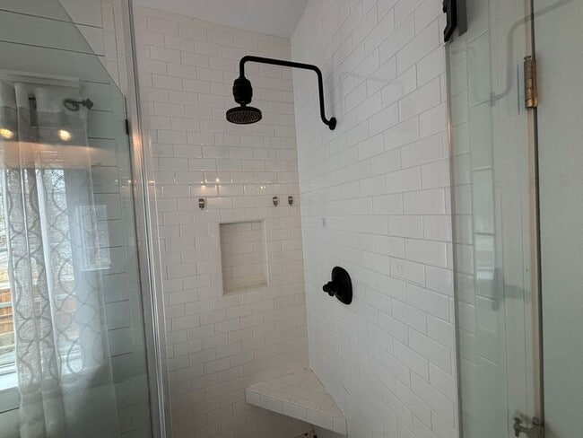 Building Photo - 112 Salinas Ct