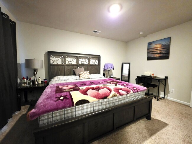 Building Photo - 407 Stream Valley Ct