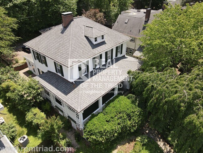 Building Photo - 1224 Glade St NW