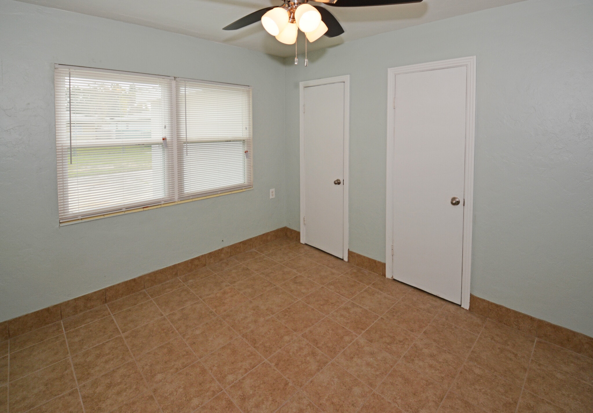 Bedroom 1 - 5009 TANGERINE AVE S