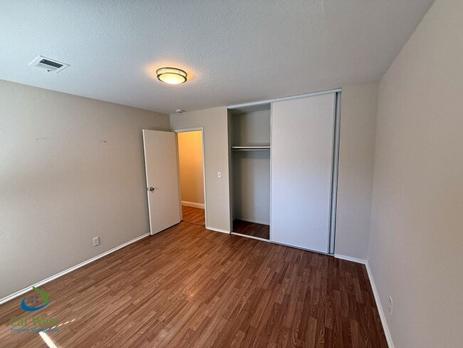 Building Photo - $2995.00 Spacious 3 Bed / 2 Bath Cottage i...