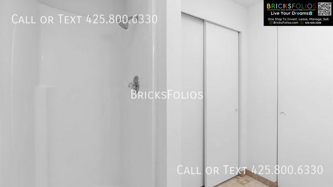 Building Photo - 1340 NW Huckle Dr