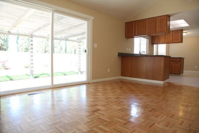 Building Photo - 2308 Wildwood Ct