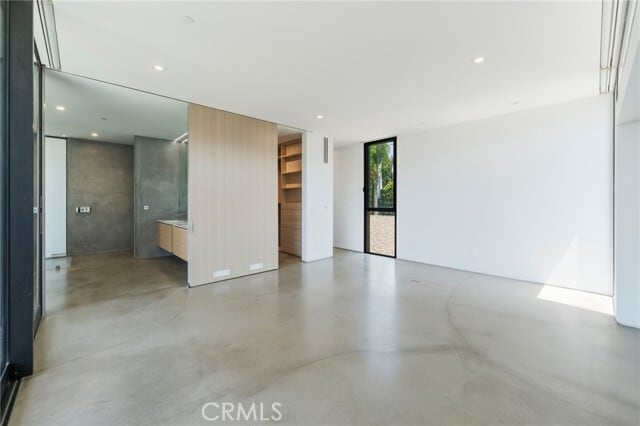 Building Photo - 762 Rosecrans Ave