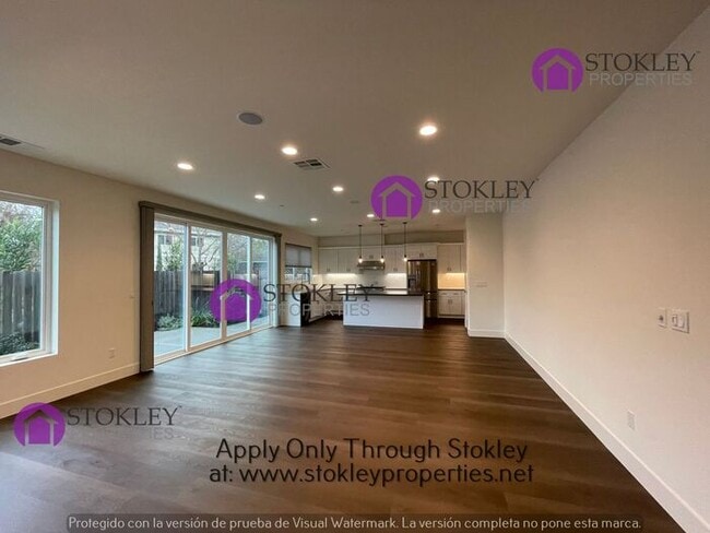 Building Photo - 3184 Manor Ave