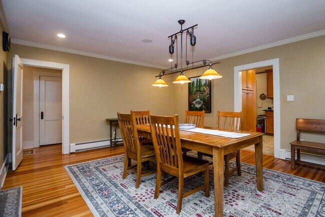 Building Photo - 2 Bedroom + Office, 3 Bath in Old Town Fort Collins