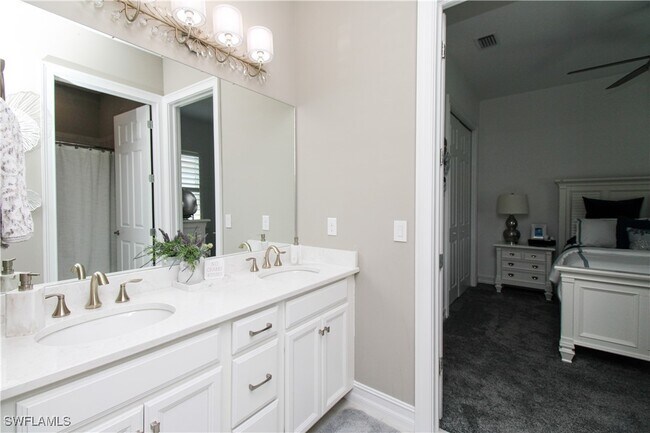 Building Photo - 14849 Windward Ln