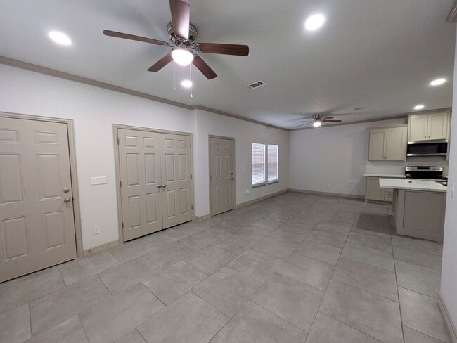 Building Photo - 2925 Pecos St