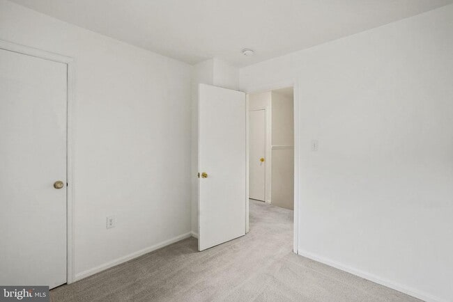 Building Photo - 9086 Brook Ford Rd