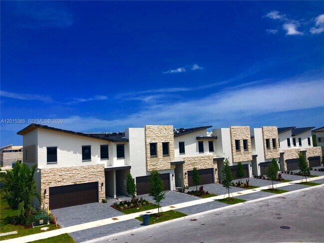 Building Photo - 10597 NW 81st Terrace