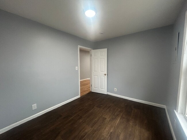 Building Photo - Cozy 3 Bedroom Single Family House for Rent in Neptune!