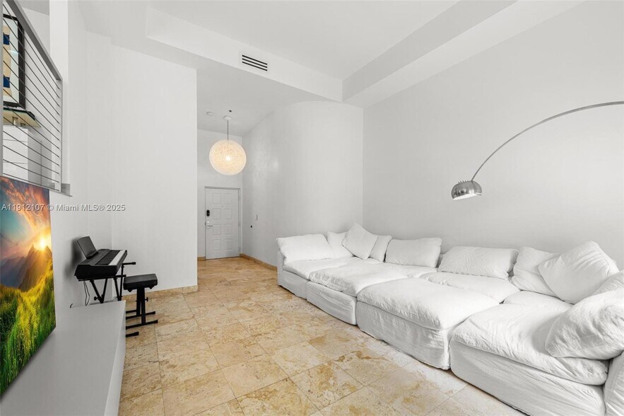 Building Photo - 100 Jefferson Ave