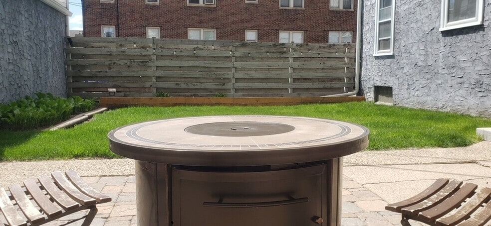 Building Photo - 3029 Holmes Avenue