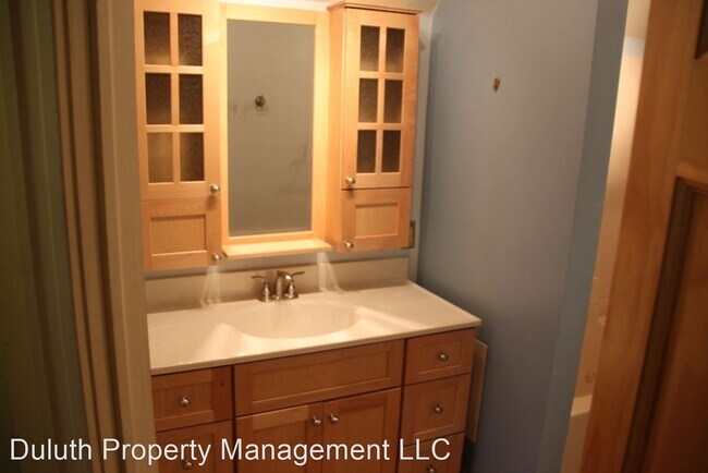 Building Photo - 4 br, 2 bath House - 2819 West 2nd Street