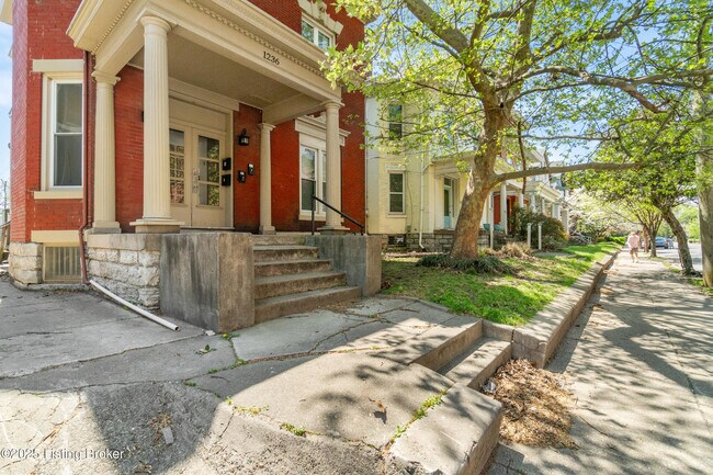 Building Photo - 1236 E Broadway