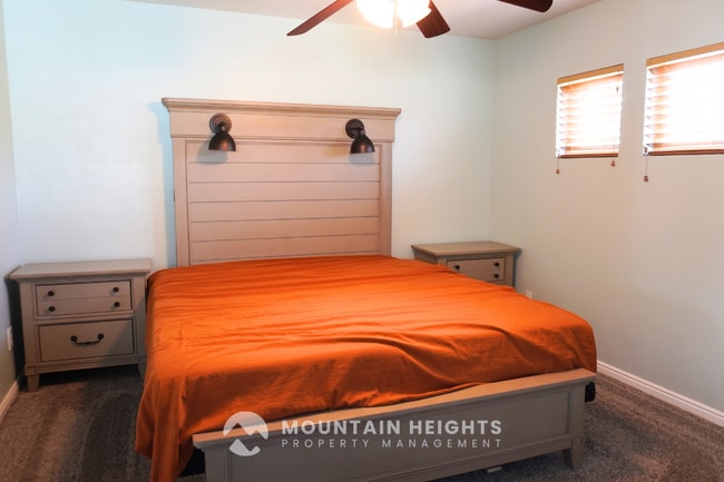 Building Photo - 10983 Sunup Way