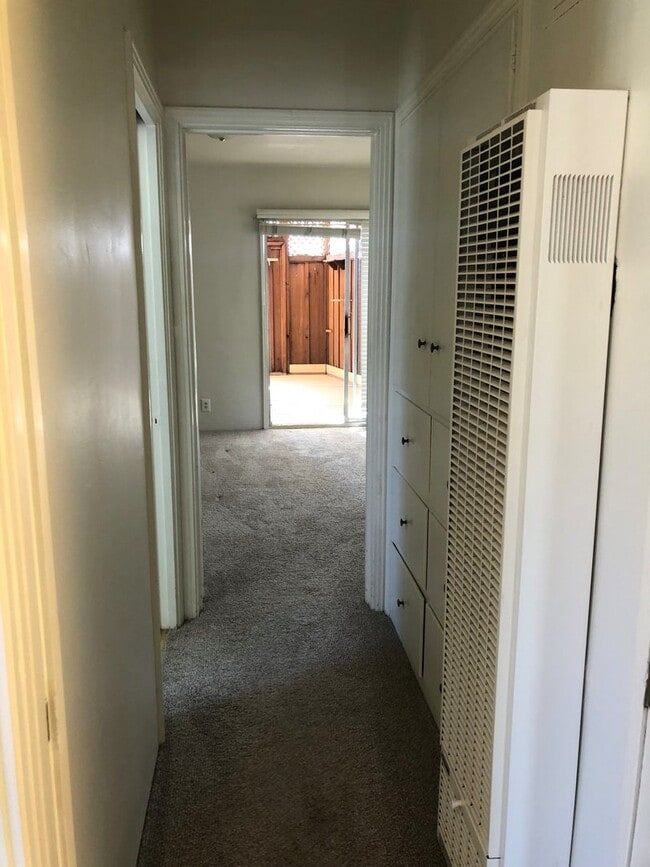 Building Photo - Great 3 Bedroom 2 Bath House in Old Town M...