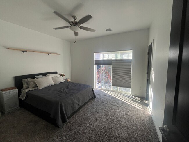 Building Photo - 180 Metz Ln