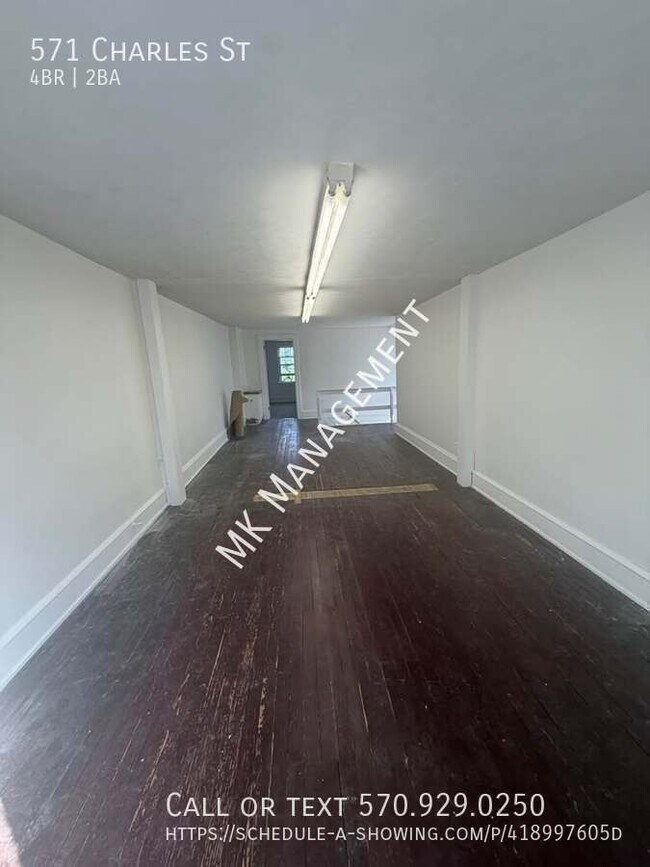 Building Photo - 571 Charles St