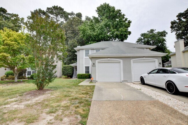 Building Photo - 922 Willow Point