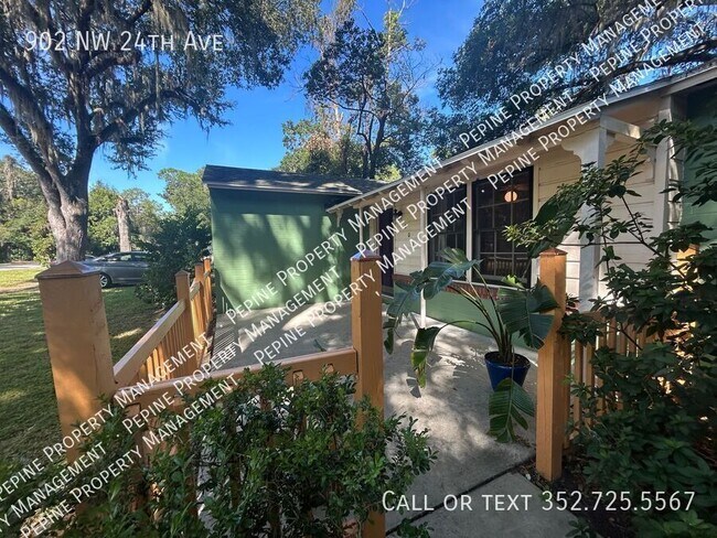 Building Photo - 902 NW 24th Ave