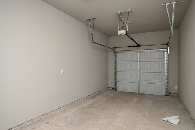 Building Photo - GORGEOUS 2 BEDROOM FOUR PLEX LOCATED IN MIDLOTHIAN ISD!