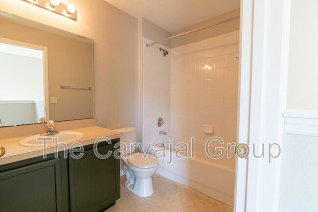 Building Photo - 13175 Center Square Dr