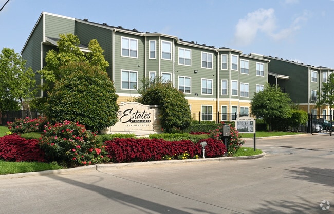 Building Photo - Estates at Hollister