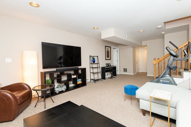 Building Photo - 178 Bishops Forest Dr