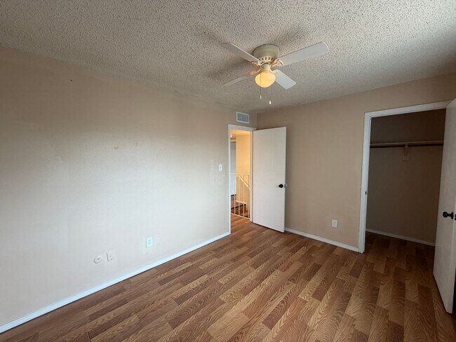 Building Photo - 3 Bedroom Updated Home Available Near Montano Rd NW & Unser Blvd NW!