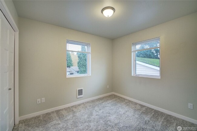 Building Photo - 3Bd/2.5Ba Kirkland Townhouse