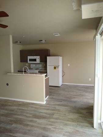 Primary Photo - 1854 Elizabeth Blvd