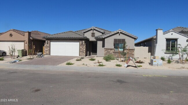 Building Photo - 5862 N 86th Dr
