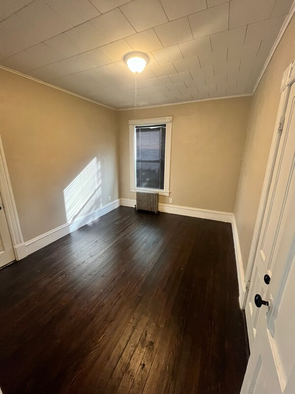 Building Photo - 387 S Elm St