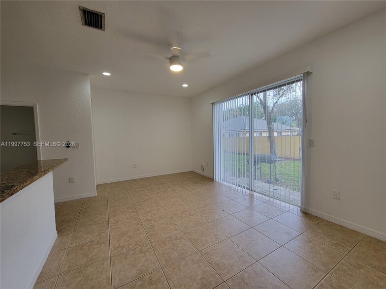 Building Photo - 8938 SW 19th St