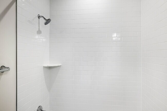 Building Photo - 1017 Venifena Terrace SE