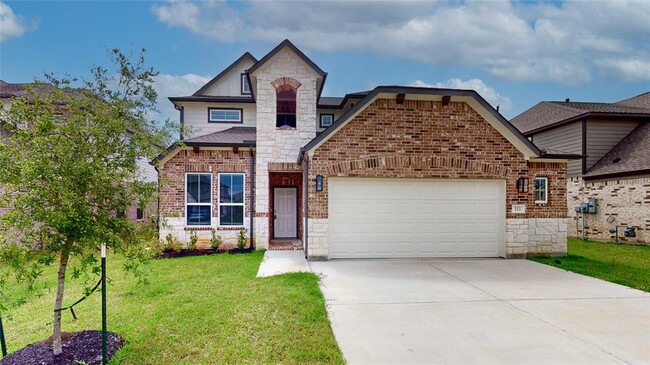 Primary Photo - 333 Spruce Oak Ln