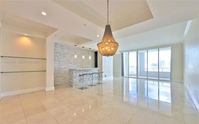 Building Photo - 848 Brickell Key Dr